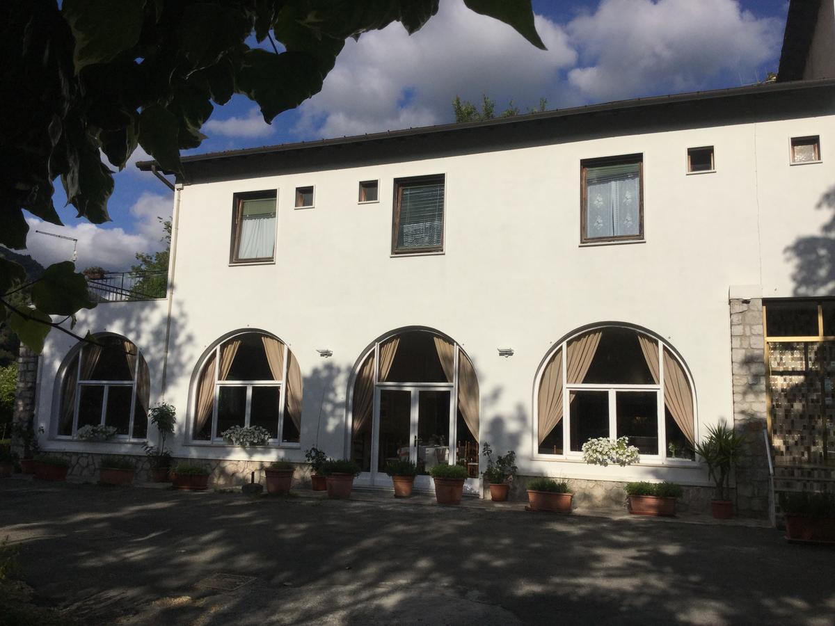 Hotel Ristorante Tipico Terme Pigna Exterior foto
